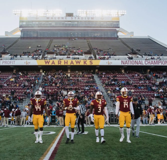 I am excited to receive my first d1 offer from the University of Louisiana Monroe!!
<a href="/Coach_Segler/">Kyle Segler</a> <a href="/ReedHeim/">Coach Heim</a> <a href="/mike_gallegos16/">Mike Gallegos</a> <a href="/kylekeese/">Kyle Keese</a> <a href="/_CoachJJohnson/">Jordan M. Johnson</a>