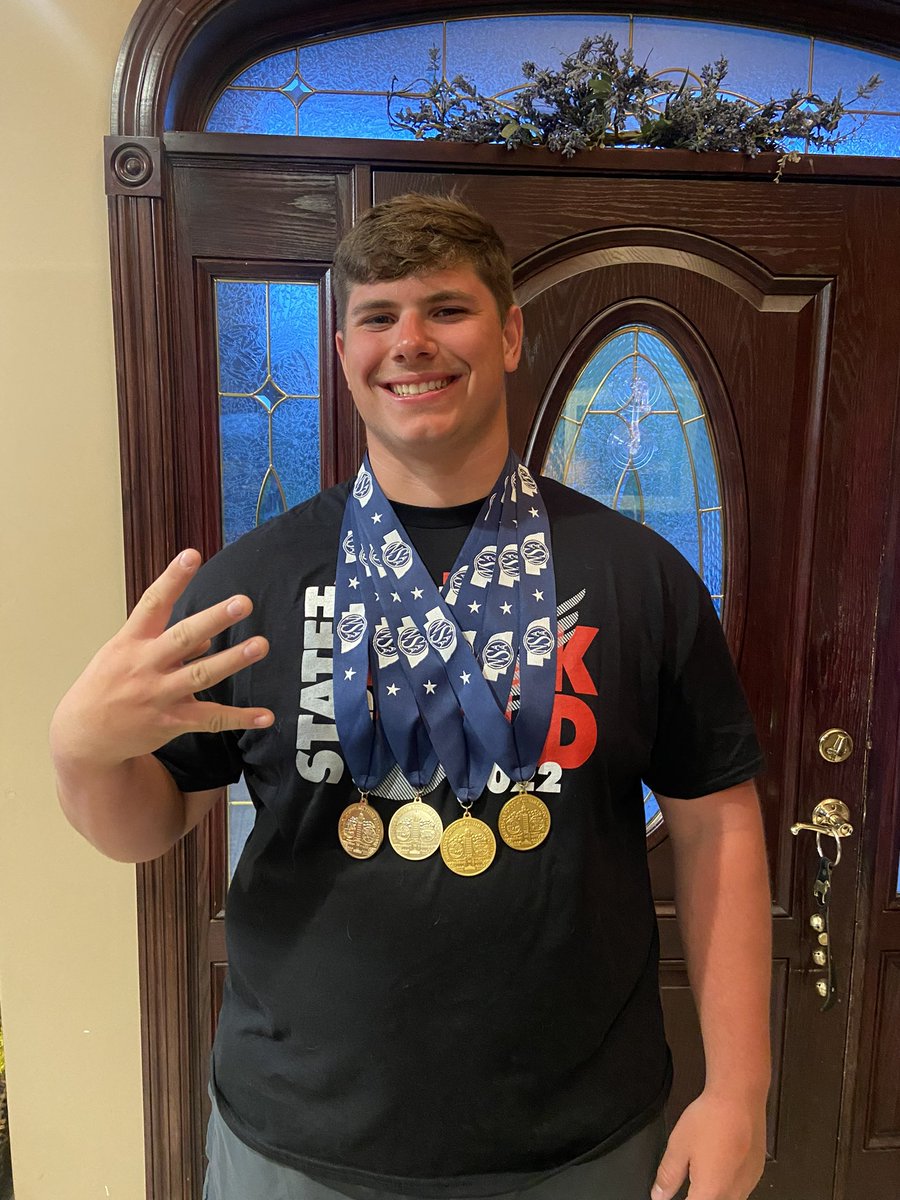 GriffyMini's tweet image. Finished my HS track &amp;amp; field career today on a high note! Not the marks I was striving for, but a win nonetheless. Huge thank you to my coaches, family, and everyone that has supported me! Excited to see what next year brings! @HuskyTrackField @SportsANR @wyo_track #GoPokes