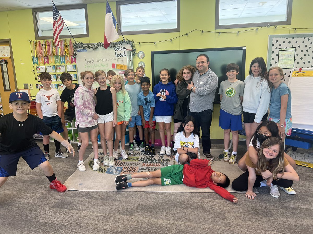 MsGreen4thgrade's tweet photo. Thank you to these parents for coming to our classroom to discuss their impressive careers! We learned about home building, tax consulting, and hospitality. We have the best parents at Armstrong💛💚 @BetsyCummins @ArmstrongHP https://t.co/bBSGFBSIax