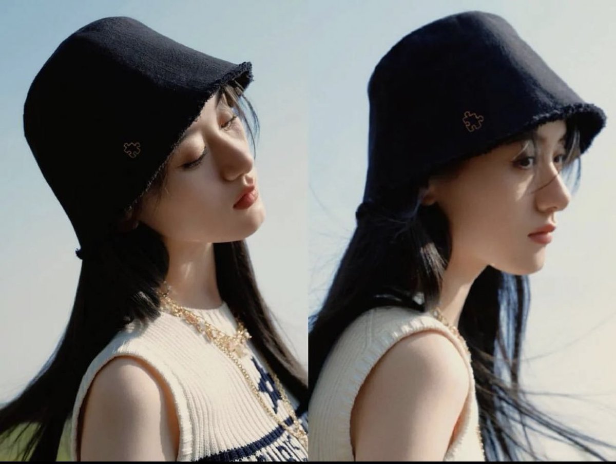 crystalyuanbr's tweet photo. 📸I Ensaio fotográfico da Revista Chic. 🤩
#YuanBingYan #CrystalYuan #Chic  
~Hyun ⏳ https://t.co/o7s2SVJF6T
