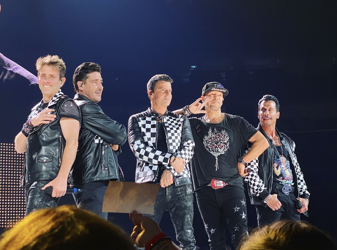 JillMarie223's tweet photo. So about last night…had the best time ever! My very 1st concert, when I was 5, was @NKOTB ! 33 yrs later, still killing it! I truly live my best life at every show! Can’t wait till next time fellas! Love y’all!✌🏻 #nola @DonnieWahlberg @joeymcintyre @dannywood @JonathanRKnight https://t.co/u08d2NkA6e
