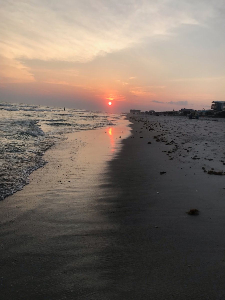 westendpcb's tweet photo. West End Love!... #Sunset on #WestEndPCB 4.16.22 #panamacitybeach #pcb #pcbeach #pcbfl #beach https://t.co/vP1RlCnA1y