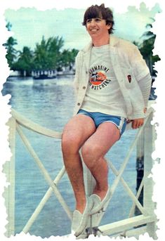 ritchiebabydada's tweet photo. The key to getting bitches is wearing tight fitting short shorts 😎✌️❤️🌈🌟🥁🎵🥦☮️ https://t.co/yT8pfgGTGT
