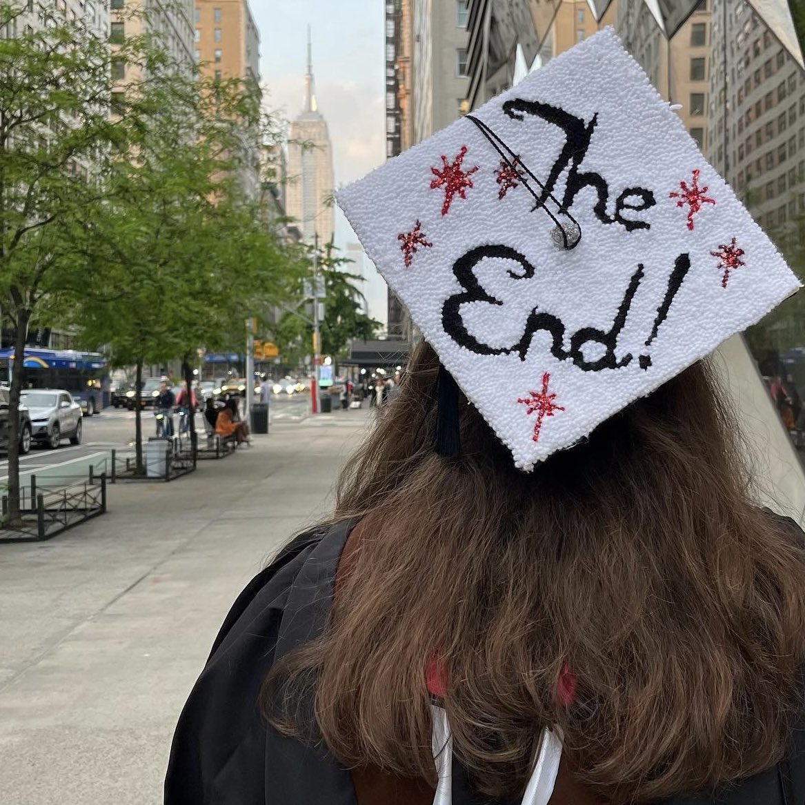 leviosara's tweet photo. We did it! The end of the chapter (FOR NOW) 🎓 https://t.co/VtMNfnupF2