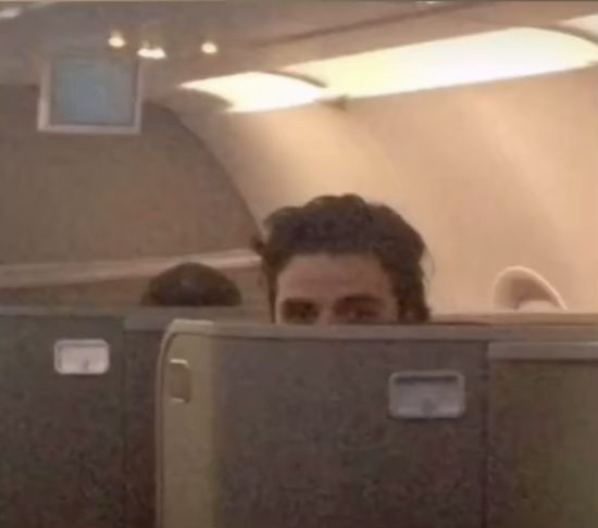 || Oscar Isaac needs to stop being so hot so I can stop having the urge to muse his characters. ||