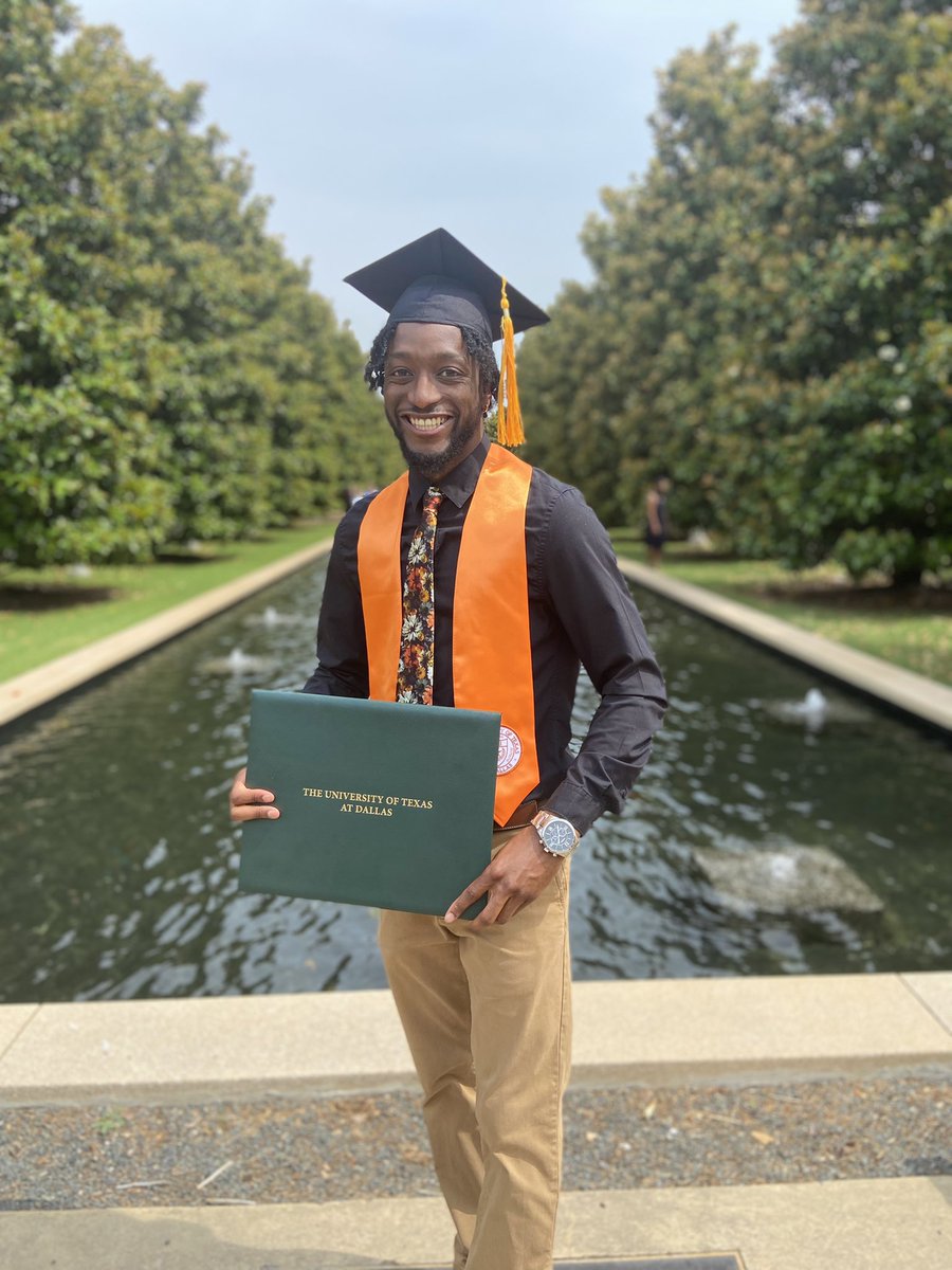EMikey_bruhh's tweet photo. Prayed for times like this. 
I did this for you sis. With hustle and ambition I can’t miss. 
#LLK 🕊#BSFINANCE 🎓 https://t.co/PmEhQaswYP