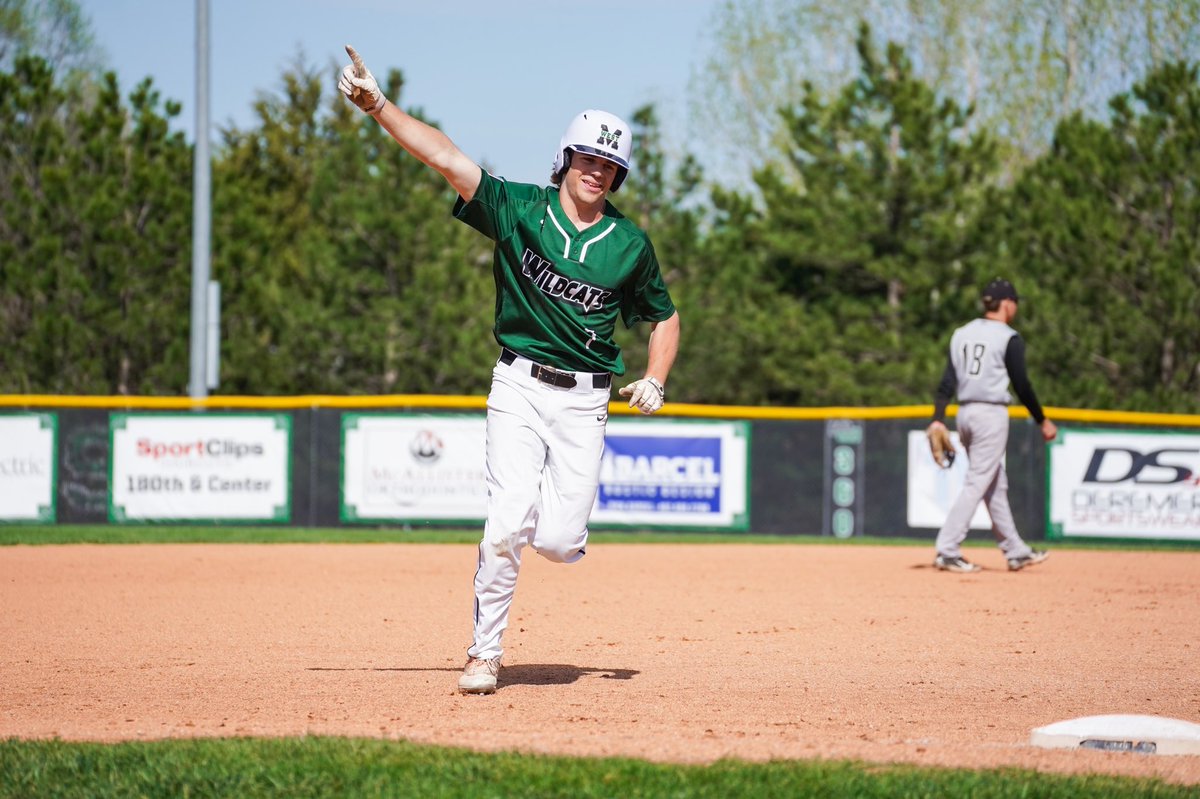 Sjucuwhxusiajjfiwejdijej 🤯

AJ freakin Tauber WALKS IT OFF!

WILDCATS WIN 11-10!!!!!! #StateChamps #WildcatPower