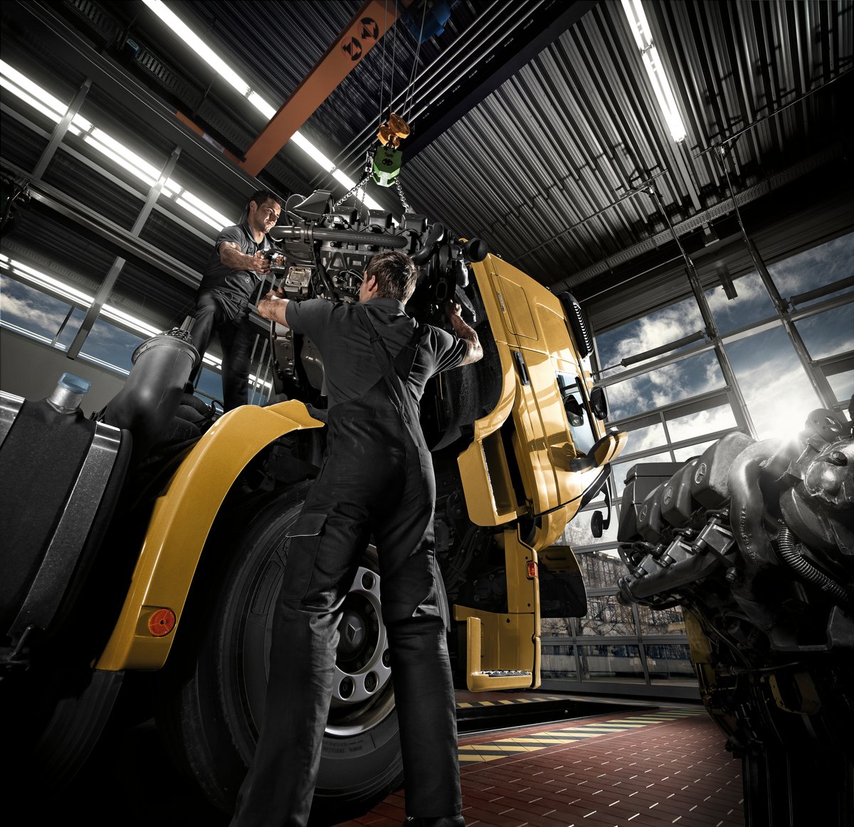 RYGOR's tweet photo. HGV Technician Required! 🚛🔧⚙️

Do you want to work for an industry-leading, multi-award-winning company?  Rygor Nuneaton have just the role you are looking for!

Click here 👉 https://t.co/qMxKYSzkWx for full job description!

#hgvtechnician #recruiting #automotivejobs https://t.co/xNvnxq25Pm
