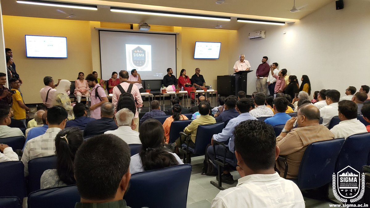 sigmauniindia's tweet photo. Here are a few #glimpses from the Mega Placement Fair 2022 Inauguration Ceremony.

@CollectorVad
@harsh21shah @Shreya031090 @Dr_Priyesh_VLSI @Priyank_MBA #SigmaInstitutes #SigmaPlacements https://t.co/GfeiCOlqBJ