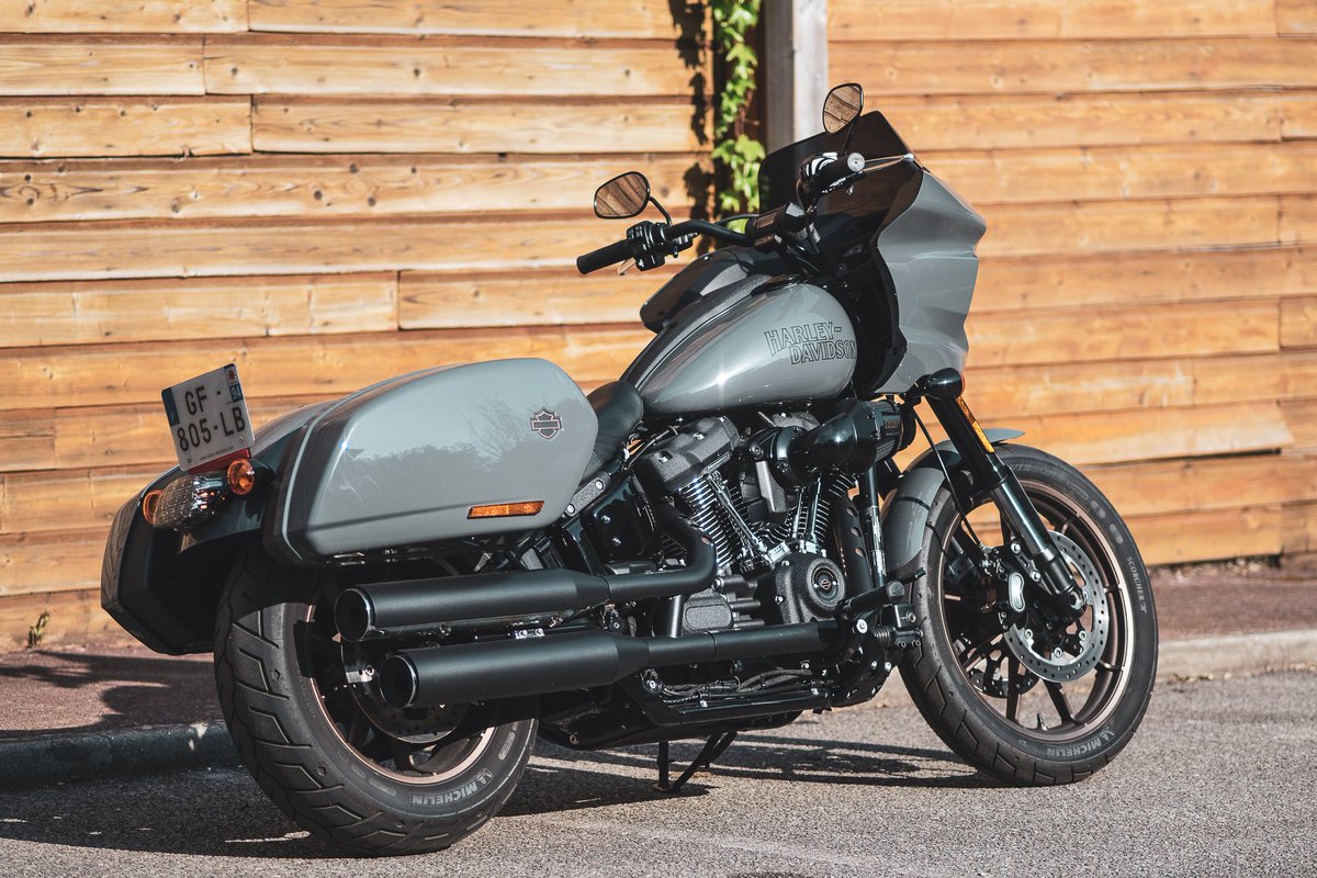 Je commence l'essai de la Low Rider ST 2022. Le kiff total. @Harley_France @xaviercrepet <a href="/AstridSERGEANT/">AGENCE SERGEANTPAPER</a> #lowriderst #harleydavidson <a href="/RedWingHeritage/">Red Wing Heritage</a>