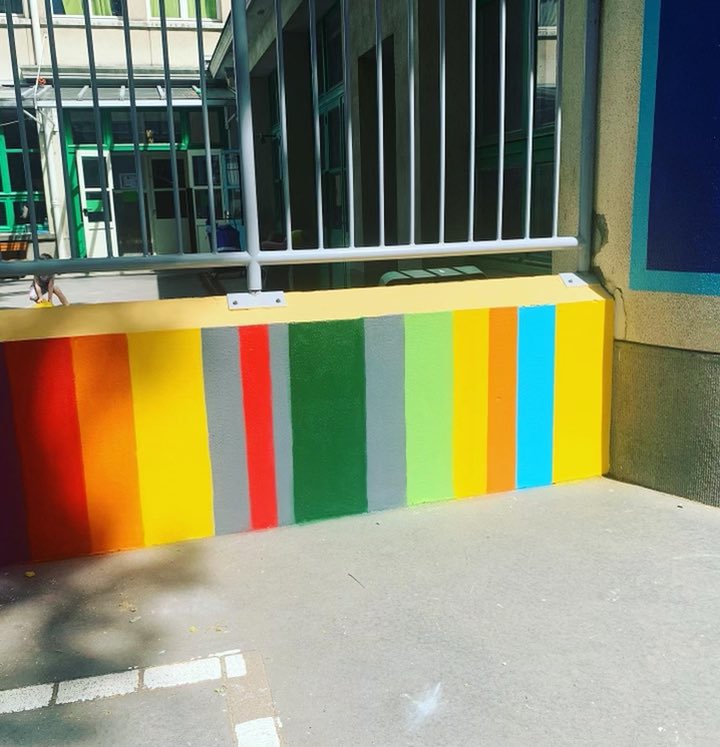 emmadauvergne's tweet photo. #écoles #Paris7
Réalisation d’une fresque 🎨🎨dans la cour de l’école 🏫 #Eble
➡️ embellir la cour
➡️ participation des enfants 👧👦
#découverte #streetart
Merci à notre partenaire @FluctuartP et ses #artistes 👨🎨👨🎨 @mairie7 @datirachida a https://t.co/Fecbu8tcVf