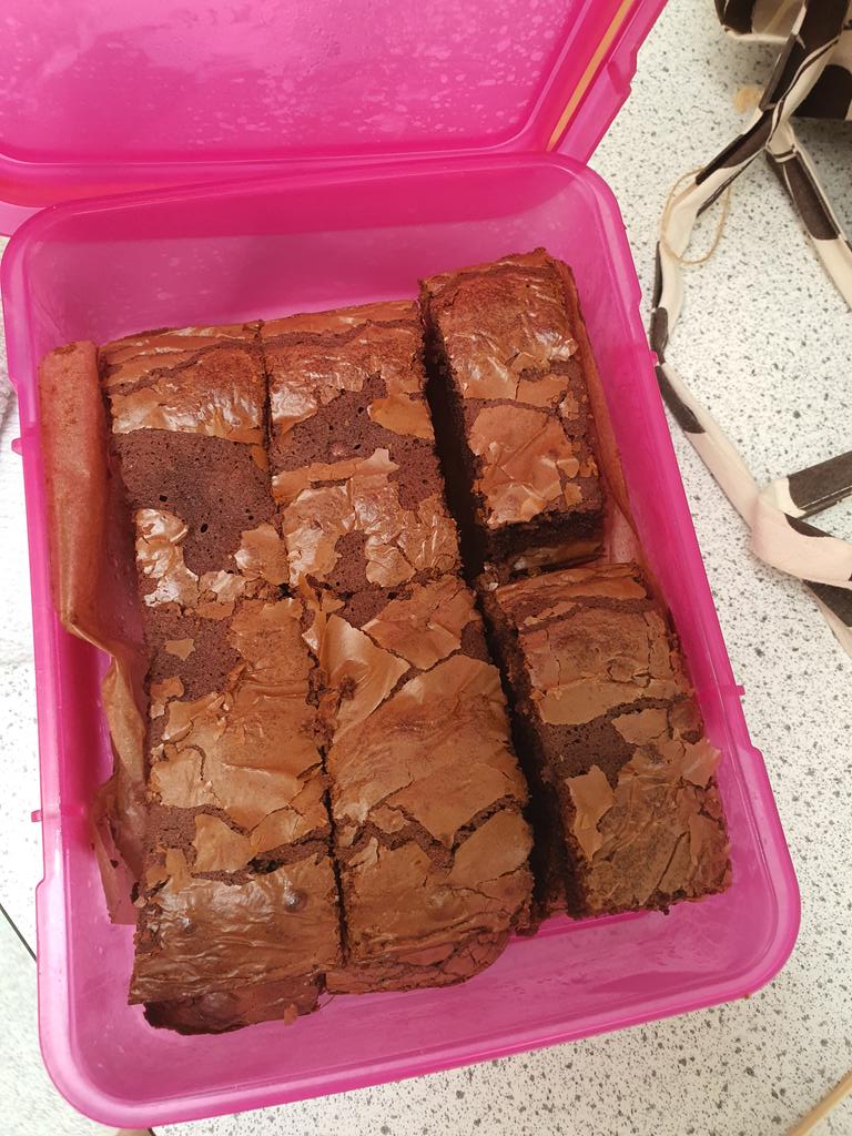 Food_Tech_Teach's tweet photo. Souffle, brownies and flapjack ❤️ #foodteacher @qegs_horncastle https://t.co/ibmxhThyLp