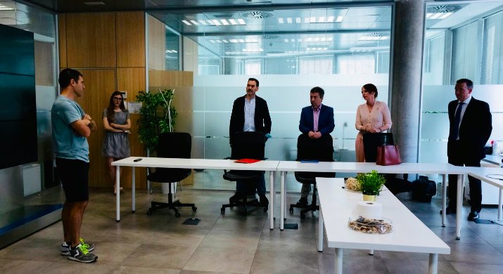 carmenherrarte's tweet photo. Ayer, el equipo de Economía del Ayuntamiento de Zaragoza visitamos el centro tecnológico Edificio Cines Goya, y pudimos conocer el trabajo que realizan las empresas que tienen su sede allí, un Zaragoza Valley en pleno centro.
#BTS #SONOC #MEDUX
@trackglobe @PredictLand https://t.co/VxMEZhedb0