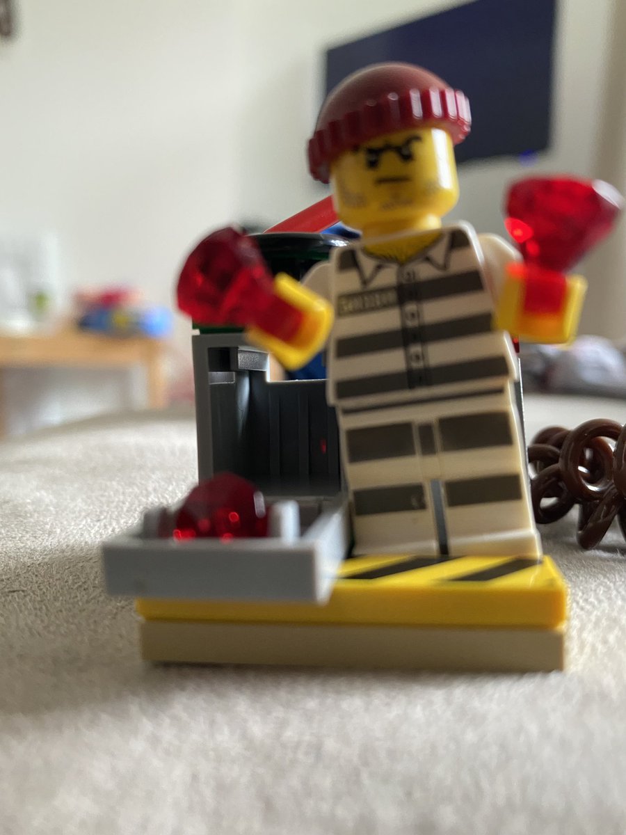 Jason_Maskell's tweet photo. I’m ready to take over the world, but wait…. #morninglego #sontime https://t.co/82Uyn0nus4