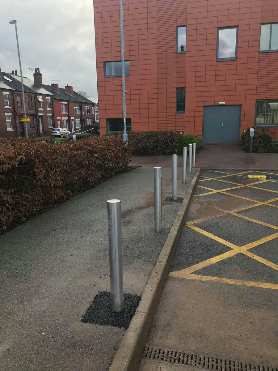 j_stubbs's tweet photo. What a perfect memory to look back. Nothing beats hard work and dedication.

Two of our team replaced parking bollards at Pontefract Hospital despite rain showers.

Email your plans with your groundwork requirements for a free quote at office@jmstubbs.co.uk https://t.co/M9N0SIHWK5