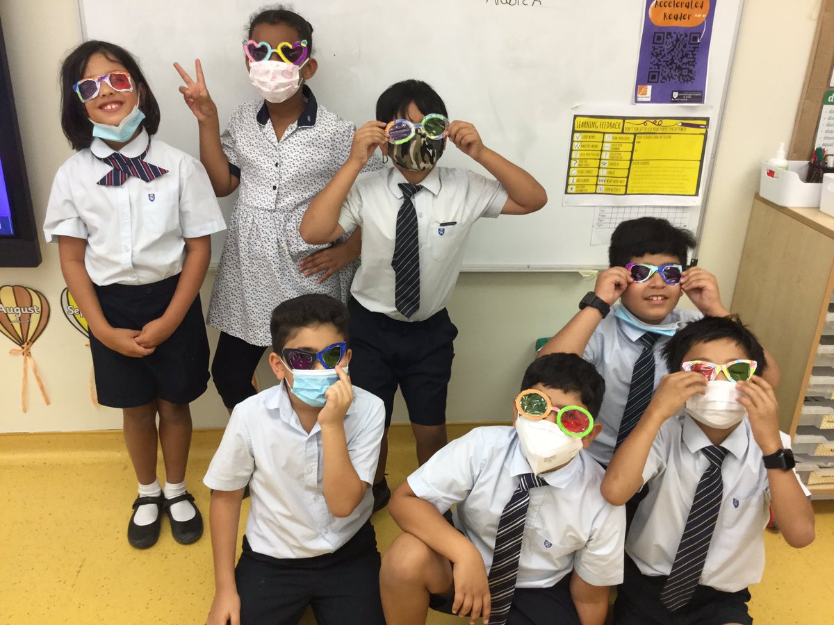 Year3_WEK's tweet photo. This week we have explored how we can protect our eyes from the sun by testing a range of materials. Today the children made their own sunglasses using a transparent material. #wekscience https://t.co/ZYUrPwxWsJ