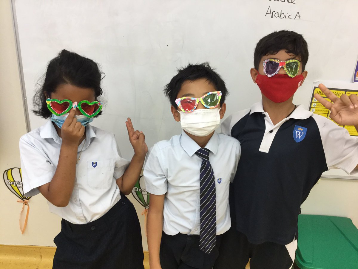 Year3_WEK's tweet photo. This week we have explored how we can protect our eyes from the sun by testing a range of materials. Today the children made their own sunglasses using a transparent material. #wekscience https://t.co/ZYUrPwxWsJ