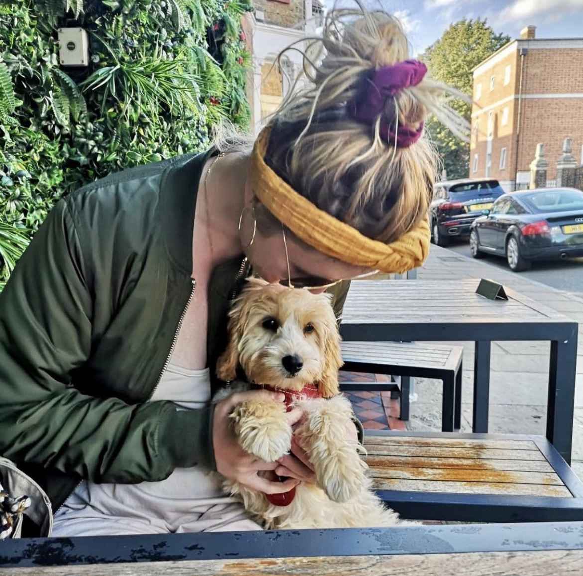 Happy Friday! Spend the day with your doggie in your favourite Greenwich Tavern. And don’t forget we have complimentary treats for them. 😉🐾 Photo credit: @ruwyatt