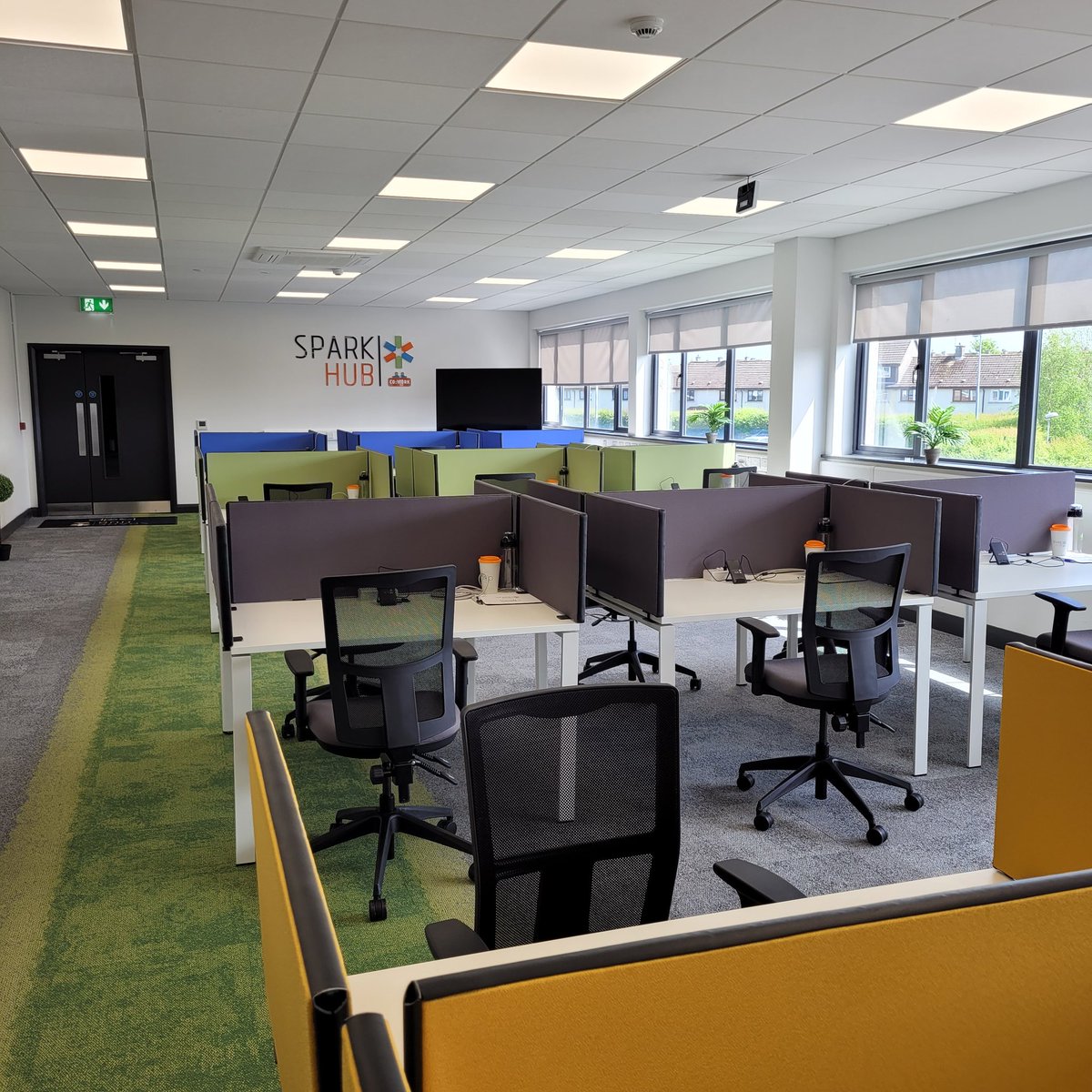 EdwinaGore's tweet photo. Limerick's newest co-working space #SparkHub at LEDP in Roxboro was officially opened by @SimonHarrisTD with @NiallOCalla Fantastic facility + FREE parking & 24hr access! #LimerickEdge #LimerickEmbrace https://t.co/meknpq8OXm