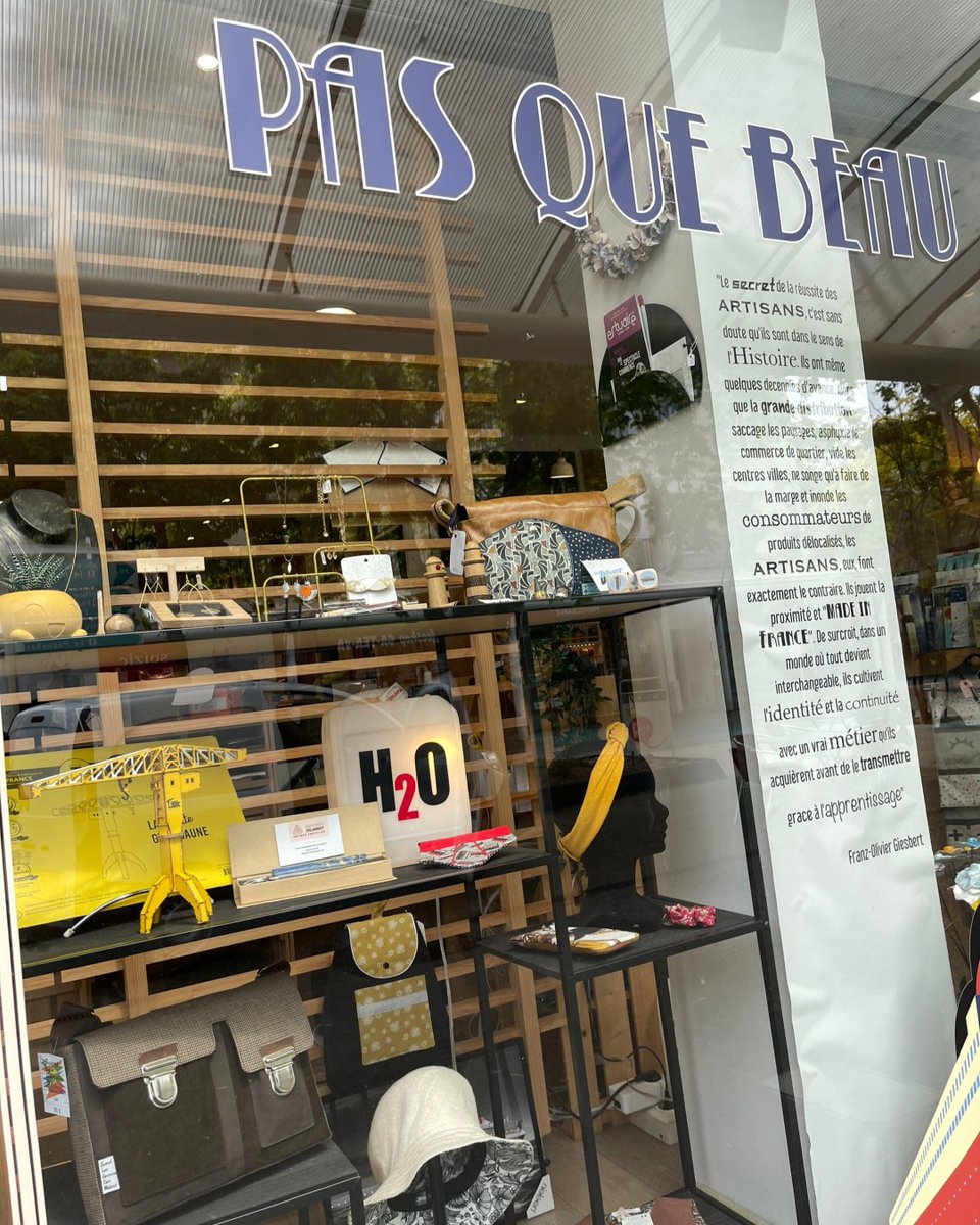 En quête de belles idées cadeaux pour la fête des mères ? Rendez-vous également dans la boutique de créateurs Pas Que Beau à Saint-Nazaire où vous retrouverez des produits La Grue Jaune mais aussi des photos de Cédric Blondeel.
#cadeaux #fetedesmeres #saintnazaire #pasquebeau