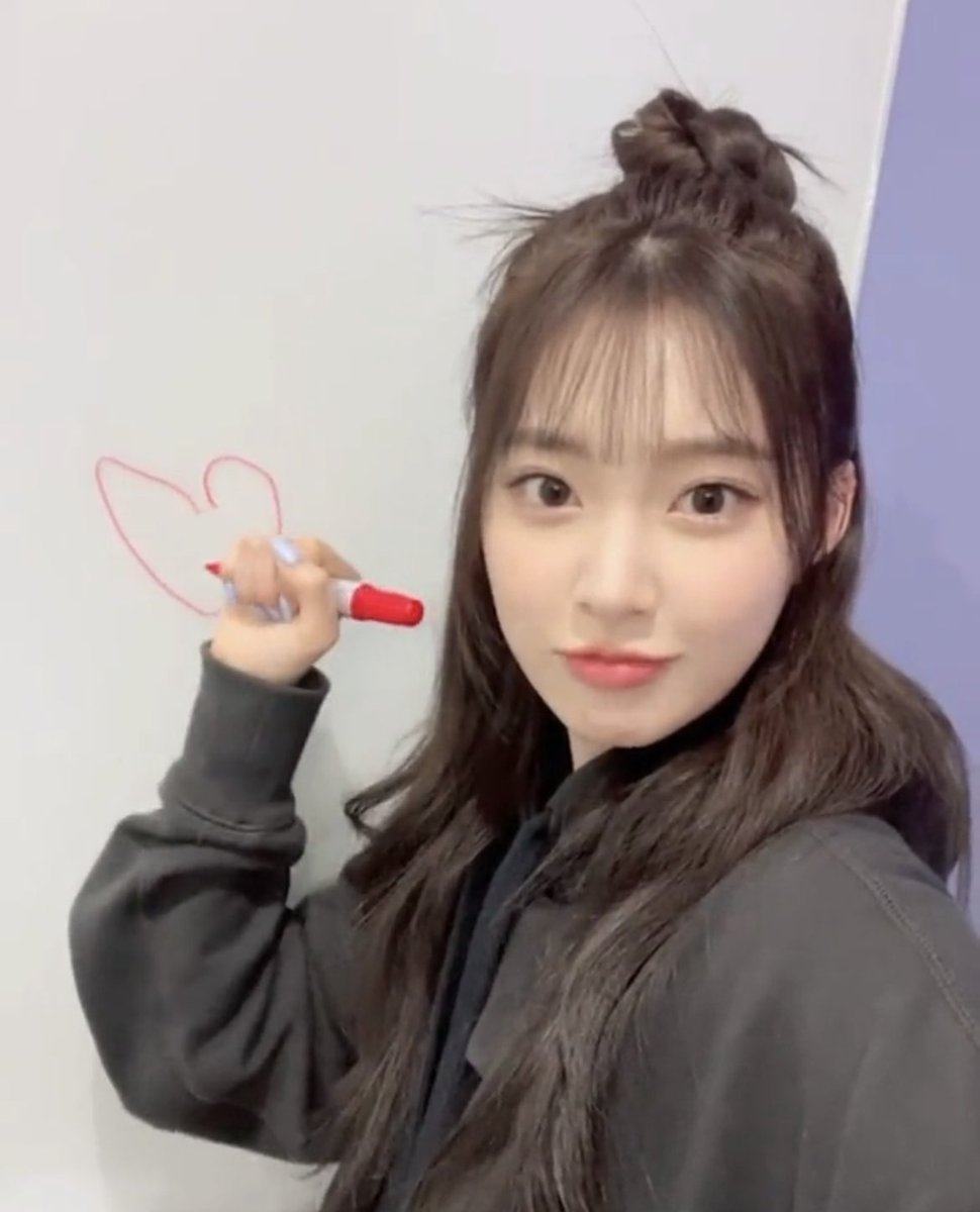 우리혜원이 하나도안변함..