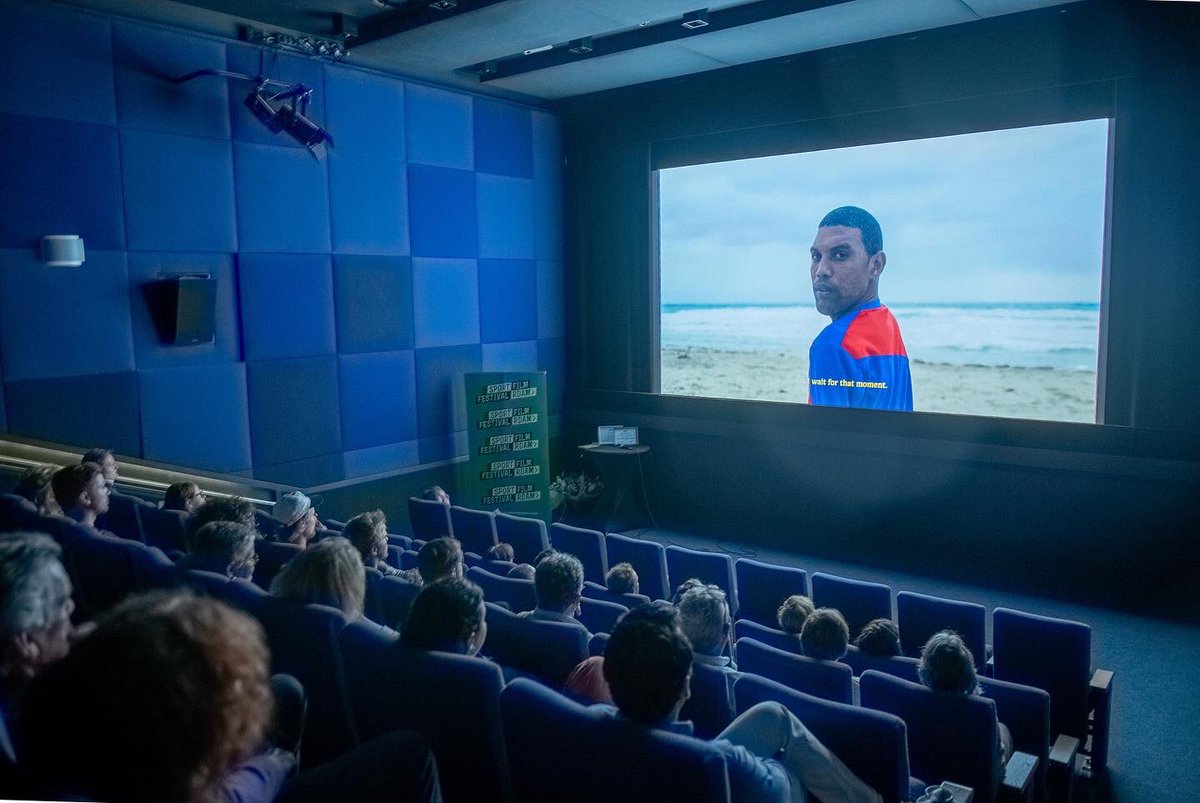 SFEERIMPRESSIE SFFR 2022 

Tijdens de Best of SFFR: Dutch Shorts werden korte sportfilms van Nederlandse podium vertoond. Na afloop waren er Q&amp;A's met de regisseurs en/of protagonisten van de documentaires. 

Powered by: <a href="/RdamTopsport/">Rotterdam Topsport</a> 

Foto's: Bas Albers