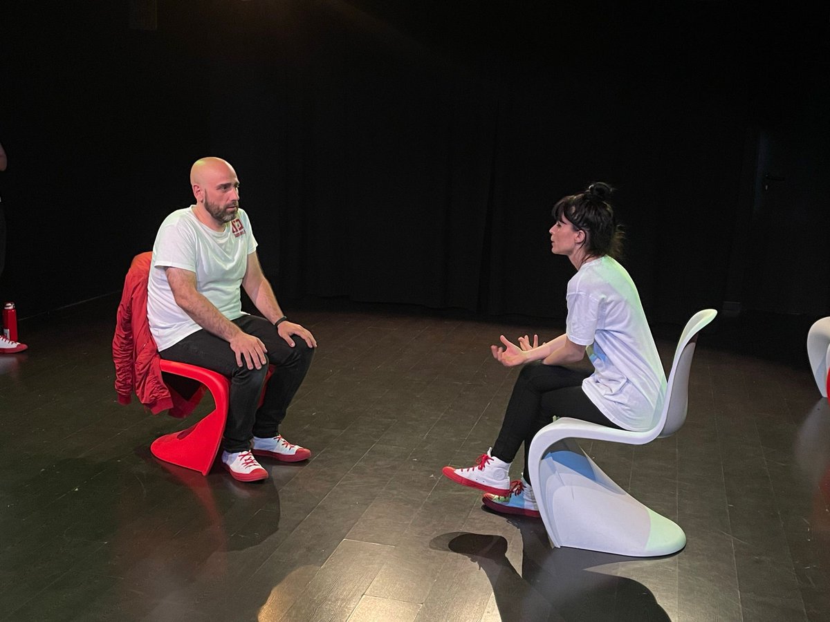 Hoy es #Viernes y eso significa que en el <a href="/9NorteTeatro/">Nueve Norte</a> se improvisa.🤪

 🔺No te quedes sin tu entrada: atrapalo.com/entradas/viern…