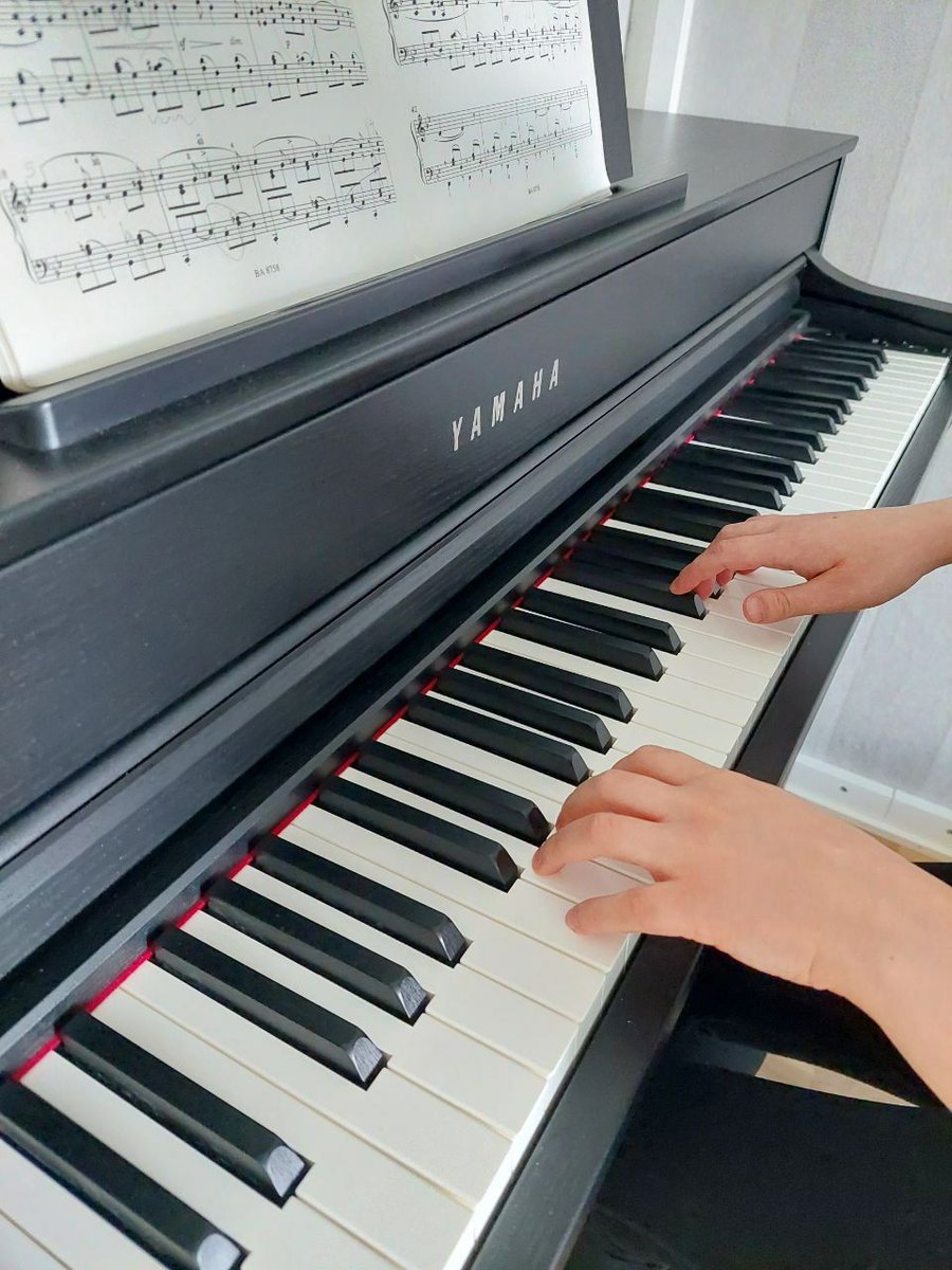 Haastattelimme huhtikuun alussa Productivity Leapilla aloittanutta Nooraa. Hän kertoo haastattelussaan kuinka päätyi IT-alalle opiskelemaan ja kuinka hommat ovat PL:llä lähteneet käyntiin. 

Lue Nooran koko haastattelu blogistamme fi.productivityleap.com/blog