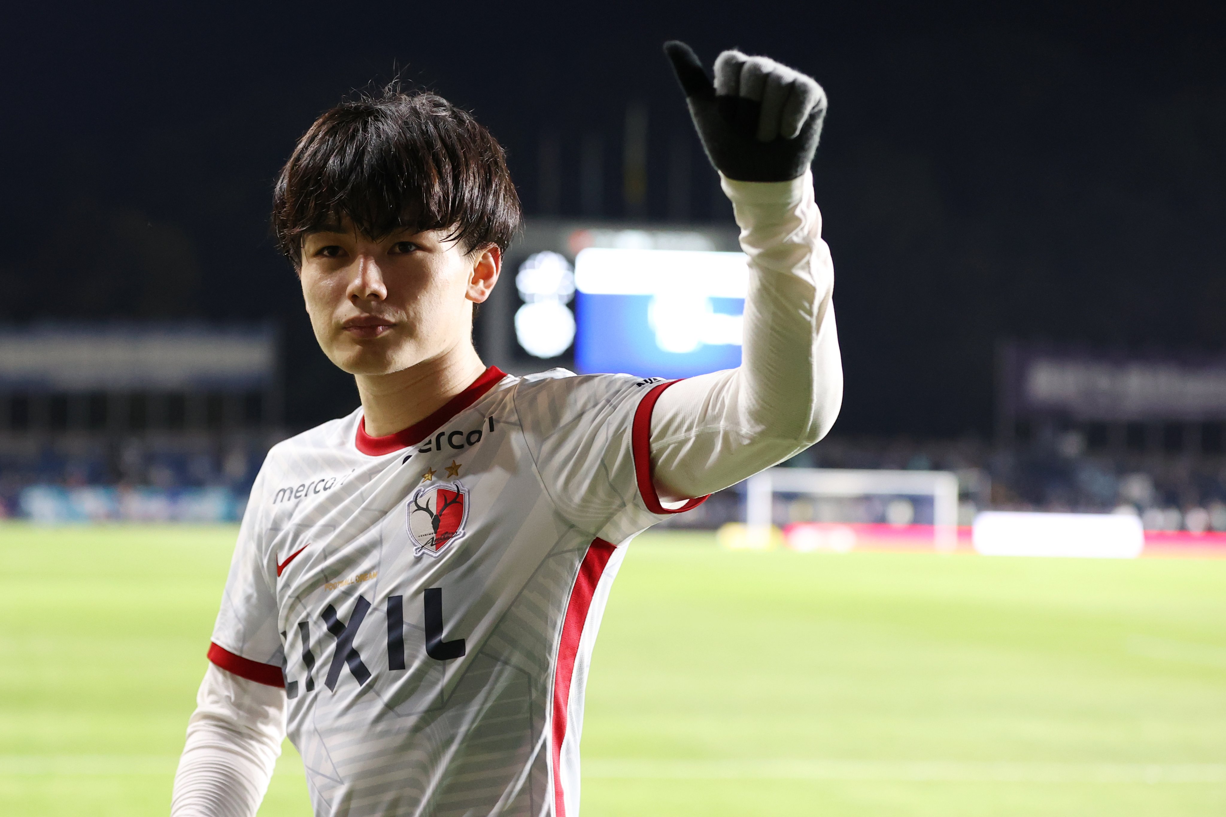 鹿島アントラーズ 本日も アントラーズラウンジ は Fmカシマと茨城放送で19時から放送です Antlers Kashima 鹿島アントラーズ 今回は 上田選手が登場します 上田綺世 皆さん ぜひお聴きください インターネットサイマルラジオ T Co