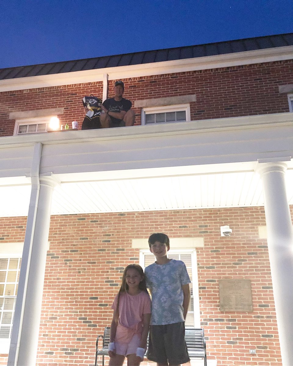 TimLawyer1's tweet photo. One of the over 1,000 reasons we love our kids school ⁦@FRApanthers⁩. ⁦@FRAHEADofLS⁩ Rick West made a promise to the lower school kids that he would sleep on the roof if they reached a goal. That’s not all. It’s also his birthday and he’s sleeping on the roof! https://t.co/2oUbLS5N63