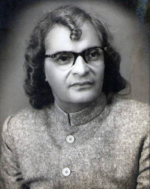 drsanjayoffice's tweet photo. "जग-जीवन में जो चिर महान, सौंदर्य-पूर्ण औ सत्‍य-प्राण, मैं उसका प्रेमी बनूँ, नाथ! जिसमें मानव-हित हो समान!"

पद्मभूषण' की उपाधि से विभूषित, जीवन-पर्यन्त रचनारत, हिंदी साहित्य जगत के अनमोल रत्न, प्रख्यात कवि श्री सुमित्रानंदन पंत जी को उनकी जयंती पर श्रद्धासुमन। https://t.co/UlFi4g6spR