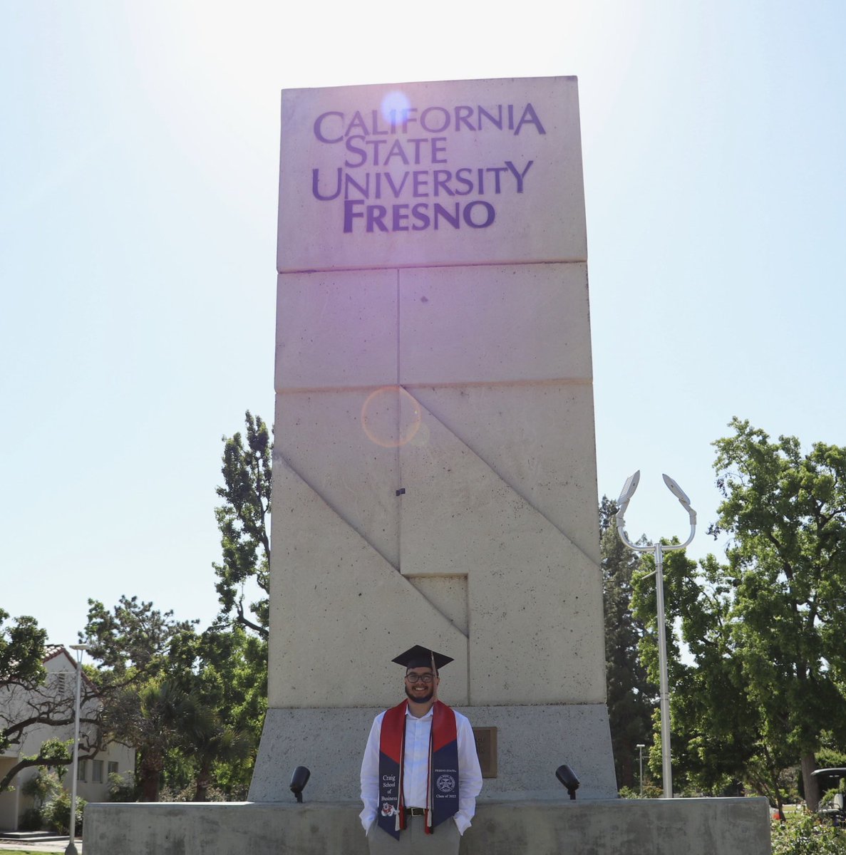 NotThuhnuj's tweet photo. Class of 2022 🐾 @Fresno_State https://t.co/d4JpgxVBPL