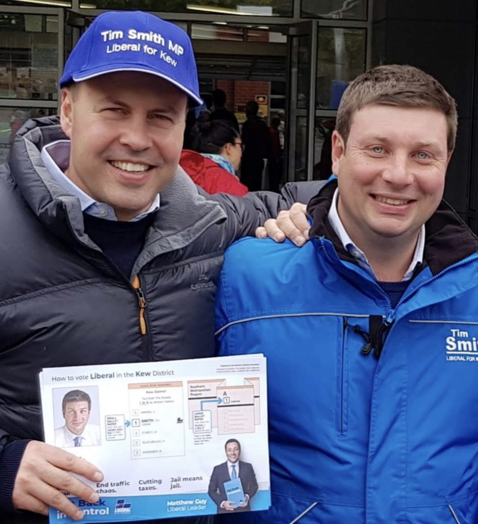 Robin18601078's tweet photo. @SenatorHume Josh is history. So are you. Begone.
How about this privileged drunken car crash mate?
#VoteJoshOut #KeepJoshOut #Mon4Kooyong #AusVotes2022 https://t.co/0LnijCbc9G