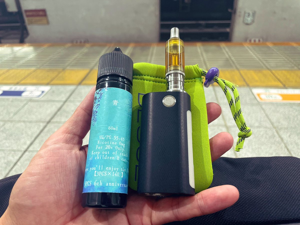 Ouzy131's tweet photo. 今日は仕事のタイミングバッチリでフリマ参戦からの抽選立ち合いよ😘
売れるかなぁー✨
当たるかなぁー🎊
楽しみだ♫
#6PCS https://t.co/2CrVsCKM1a