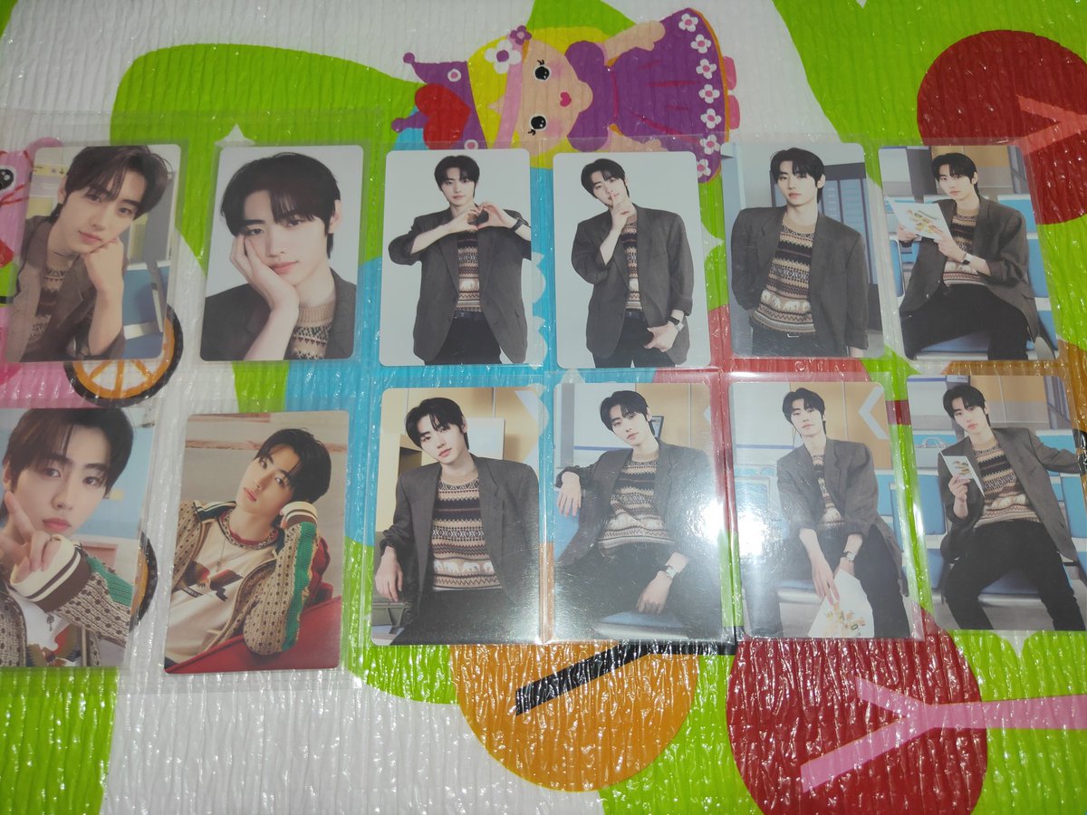EngeneSells's tweet photo. WTS LFB [#engenesells_onhand]

Enhypen Sunghoon pc
REPRICED‼️
P2,000 set no pbd
— sensitive ❌

Reply mine

DOP prio PAYO
MOD ggx, sco, ems
MOP gcash, paypal

🏷️ en:connect companion trading card stc basic flower pose holiday merch box little wishes gift 1 7 hoon lw https://t.co/XKLKHQh0x9