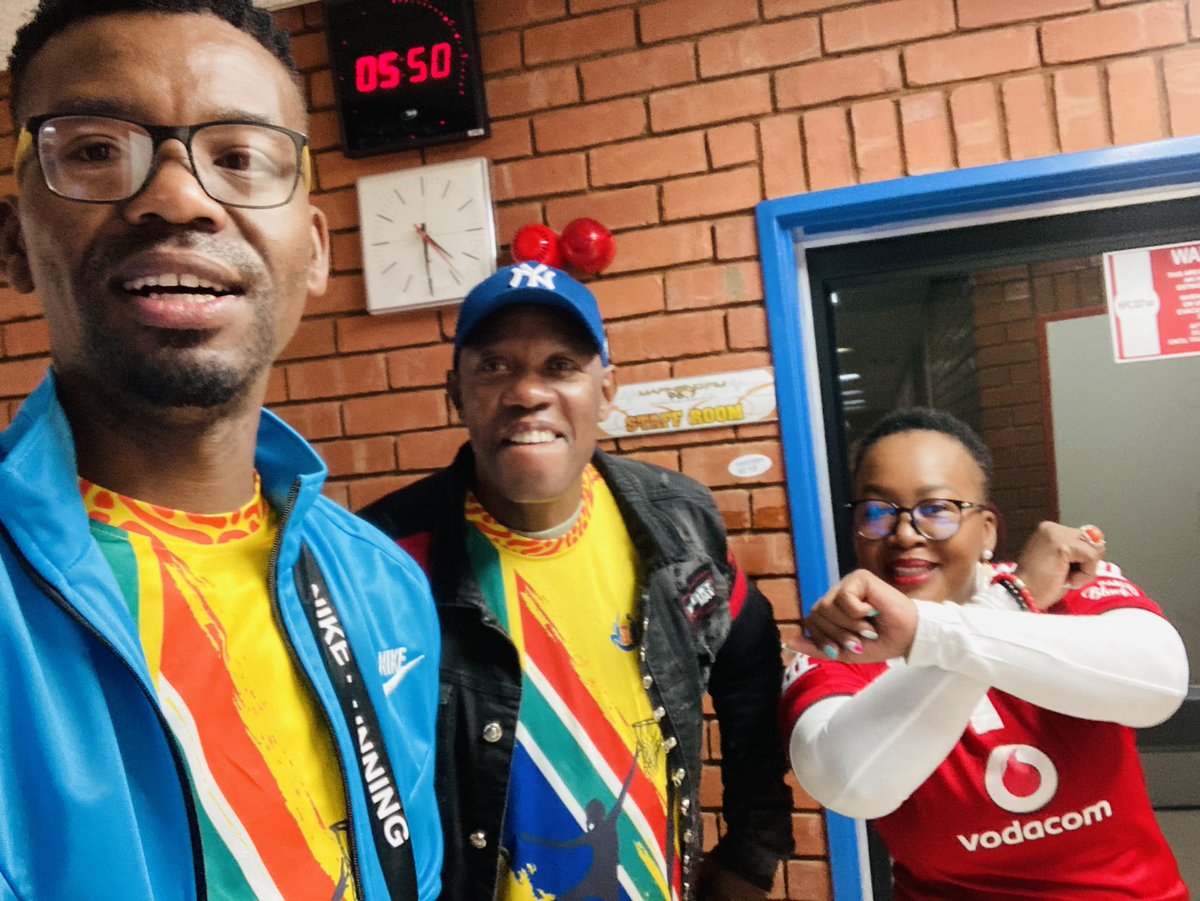 All the wayyyyyand Proudly!!! <a href="/orlandopirates/">Orlando Pirates</a>  #Thagamoso #MotswedingFM #Kethupafela bring that ⭐️ toggggg