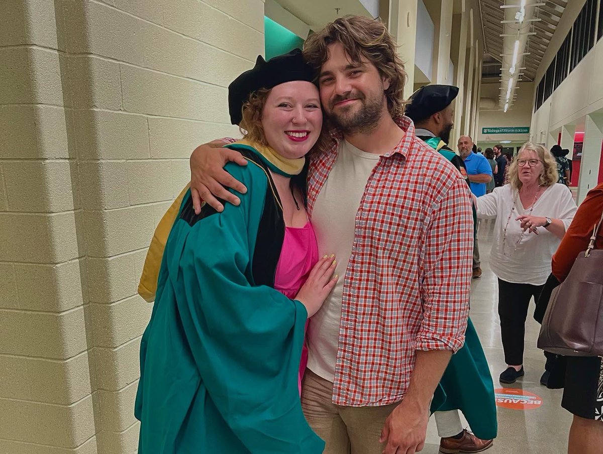 The way I absolutely BUSTED MY ASS to get my MSW in one (1) year and graduated SUMMA CUM LAUDE  are you KIDDING 

couldn’t have done it without good boy noah