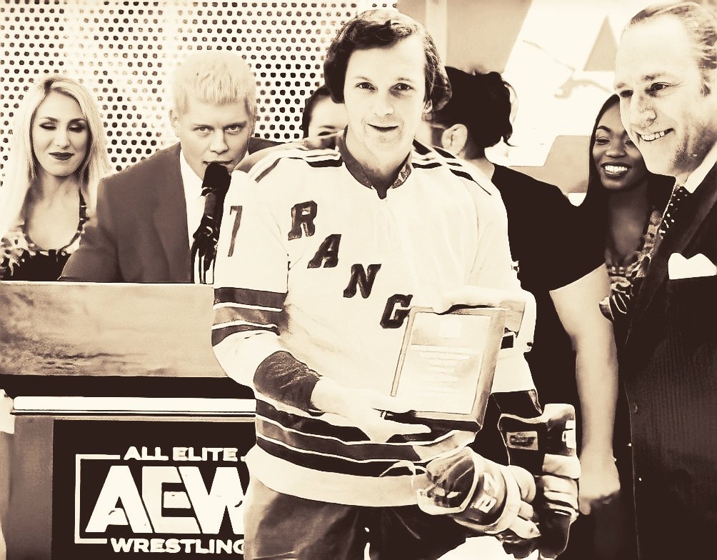 MrTonyMaurizio's tweet photo. An original #JAS #JerichoAppreciationSociety moment. @IAmJericho @NYRangers @GarciaWrestling #TedIrvine https://t.co/JNoiK0hy3X