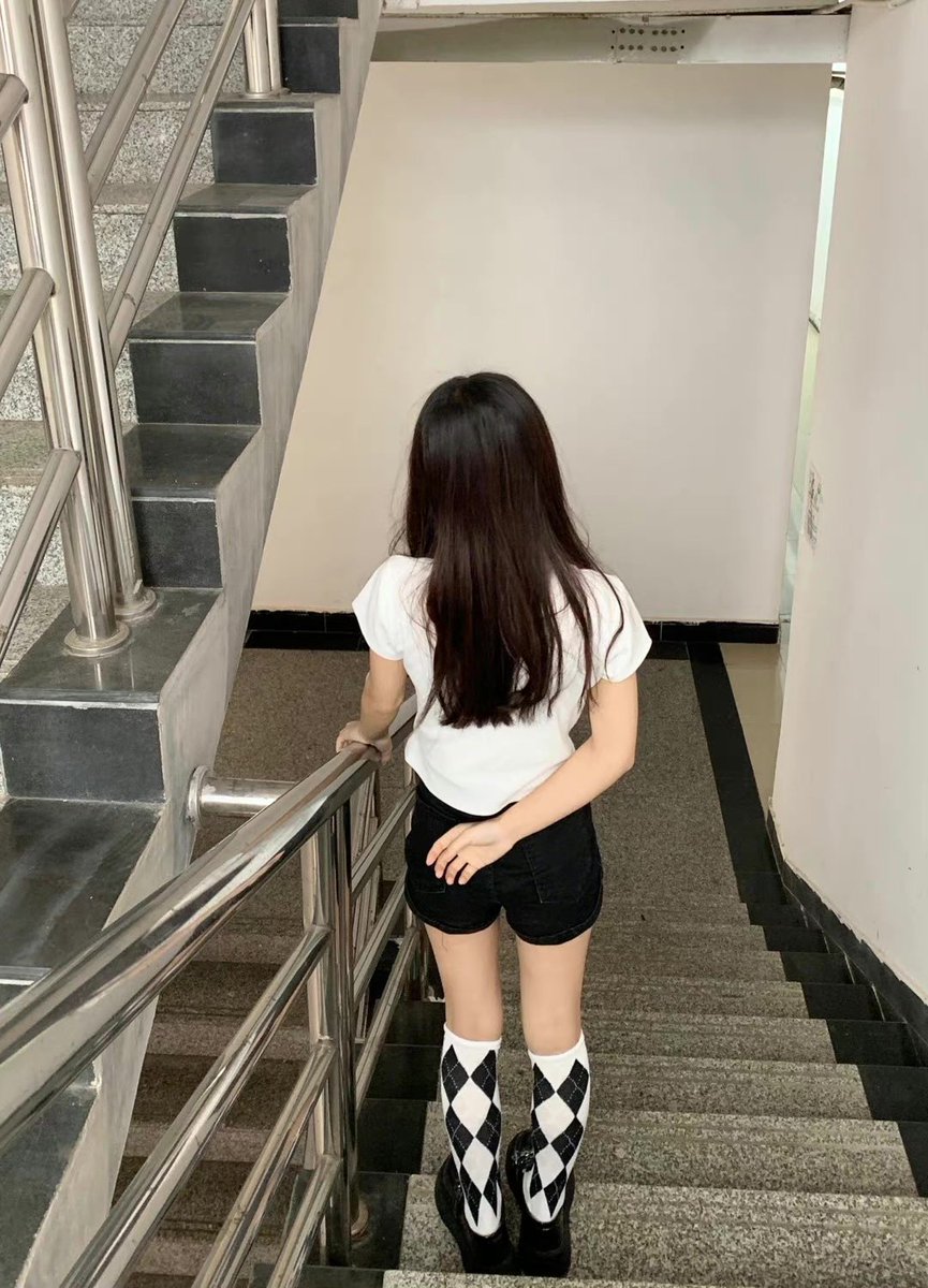 J18657249J's tweet photo. @sooooyoung2001 学么 https://t.co/VMntaQo6D4
