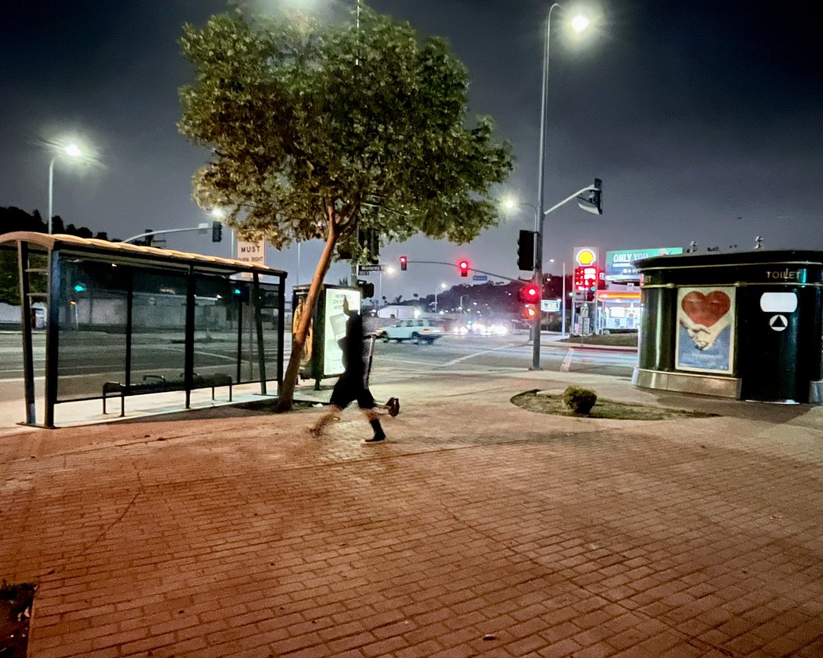 OutfrontDecaux's tweet photo. #nightshot brought to you by #labusstops 📸✨

Goodnight LA 🌙 
#nightphotography 
#lanights 
#cityatnight https://t.co/kQpCWlJHcw