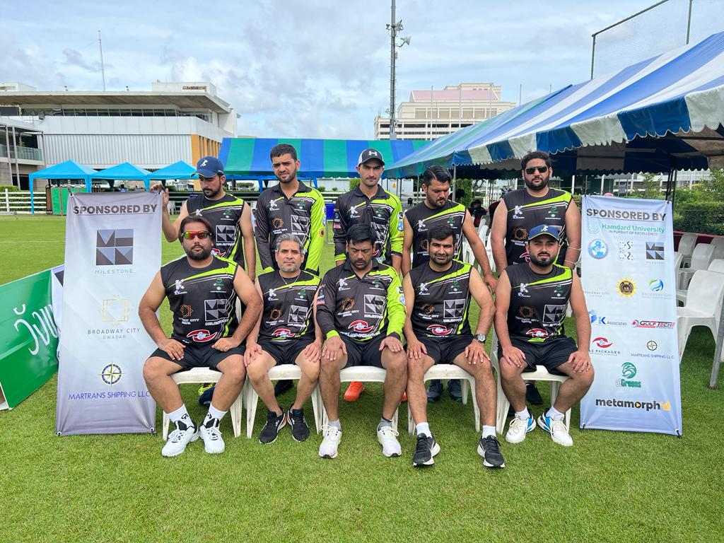 DSBcricket's tweet photo. A1 Greens Squad in RBSC Club, Bangkok
#a1Greens #a1salon #bangkoksupersixes #rbsc #thailand #cricket #MetaSports
#metamorphd https://t.co/pFrqG9sxnO