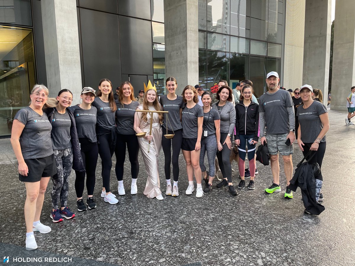 HoldingRedlich's tweet image. Representatives from our Brisbane and Cairns office took part in the 2022 Queensland Legal Walk on National Pro Bono Day to support our pro bono partner, @LawRightQLD. 
The event was a great success with more than $130,000 raised to support LawRight's work.