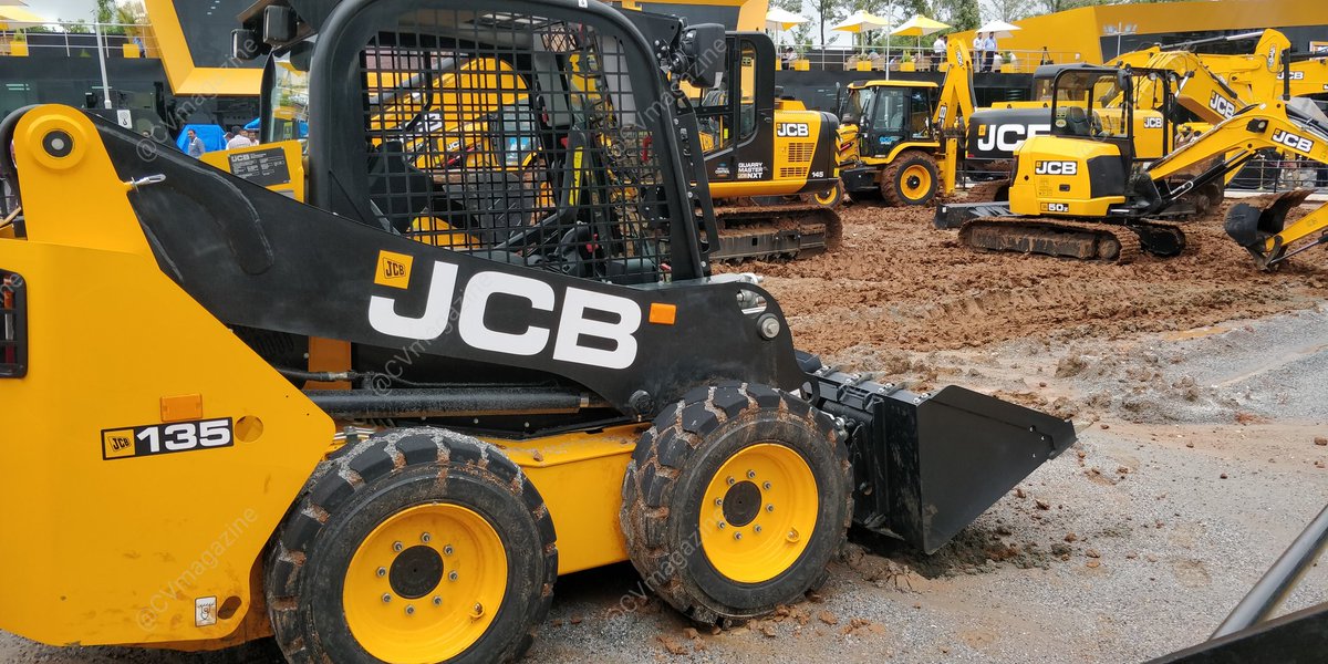 CVmagazine's tweet photo. A practical set-up where CEV were in action, and one of the largest out door stall was of JCB
- They also launched various products one of them was the 19C-EV an electric mini excavator 
@JCBIndiaLtd @JCBmachines @CII_Excon 
#OneWithIndia #JCB #ExCon #excon2022 #excon2k21 https://t.co/Op35cYLYHl