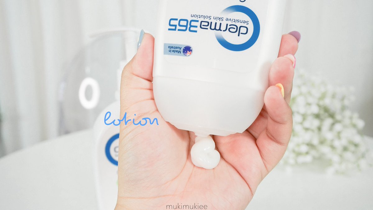 mumhuki's tweet photo. ผิวแพ้ง่ายมามุงตรงนี้เลย อยากแนะนำคู่หูกู้ผิวของ #Derma365 เพราะหลังจากที่ใช้มาสักระยะคือผิวแข็งแรงขึ้นมากกกก ที่เห็นชัดๆเลยก็คือผิวหน้า ชุ่มชื้นขึ้น สิวจากการใส่แมสก์ก็ลดลง อย่างแรกทำความสะอาดผิวหน้าและตัวด้วยคลีนเซอร์ หลังจากนั้นก็ทาโลชั่นตามเลย #365หน้าไม่แพ้ #ใช้จริงรีวิวจริง https://t.co/cMcKKYCeib