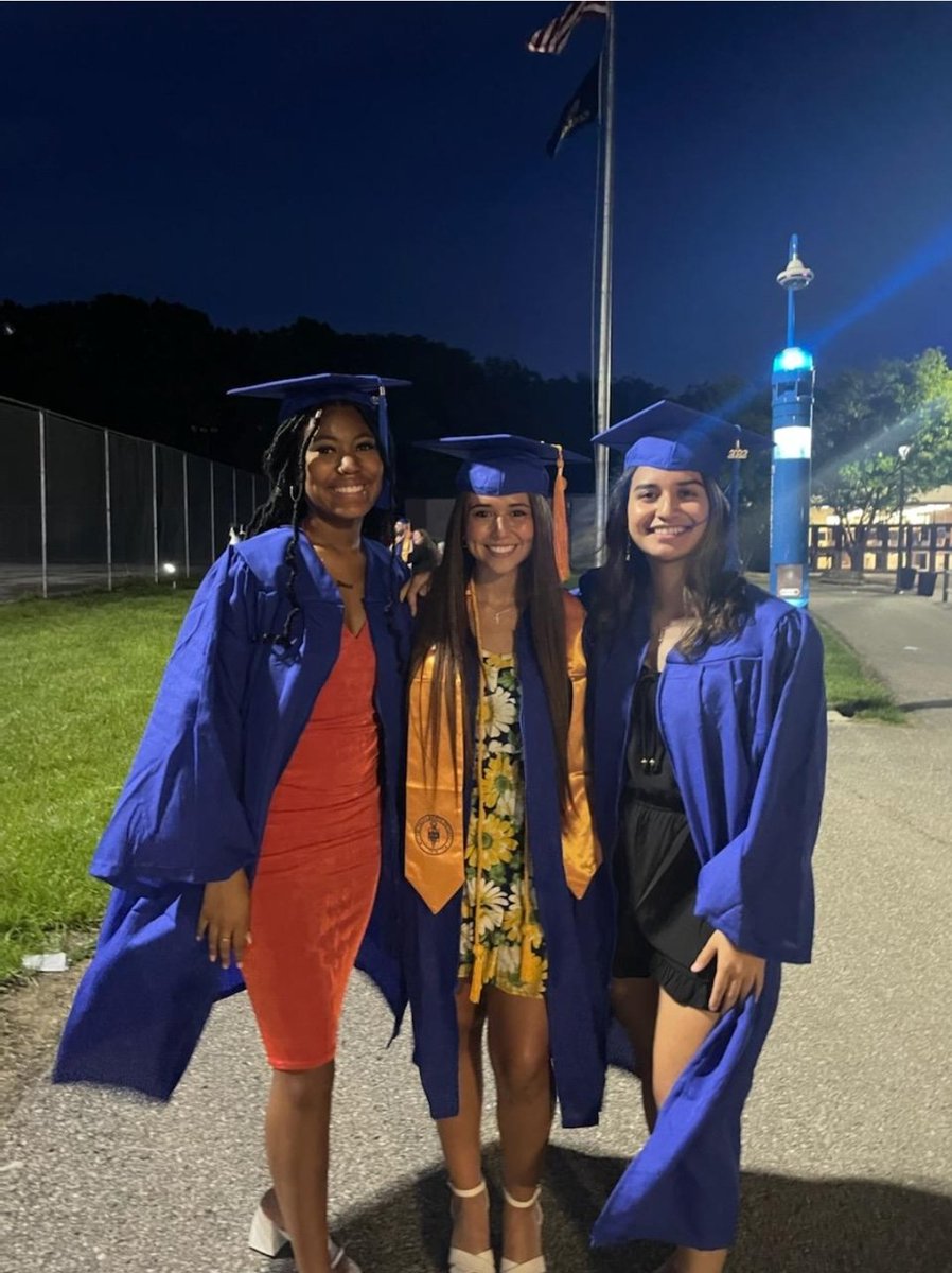 bluedevil_wsoc's tweet photo. Congrats to @bluedevil_wsoc standouts and now @KansasCityKSCC graduates Grace Runyan, Kaylee Shaw, and Suzie Lopez!!! Go @KCKCCAthletics!!! https://t.co/ZuhqDeVZwk