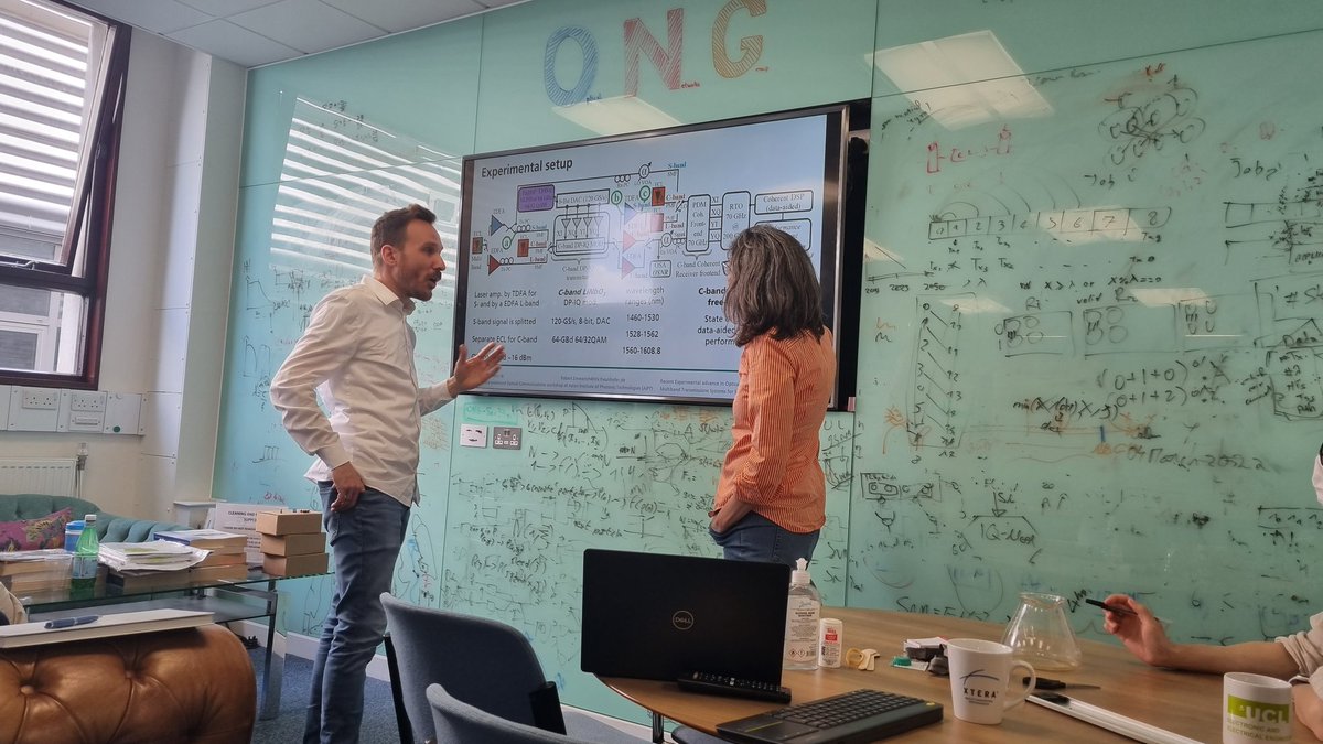 bayvel_p's tweet photo. We were very happy to have @Robert_Emmerich from @FraunhoferHHI visit us to talk about ultrawideband optical fibre transmission and 100 GHz receivers! Lots of discussion &amp; interest! @transnet_pgm https://t.co/Lt3cEXLyYv
