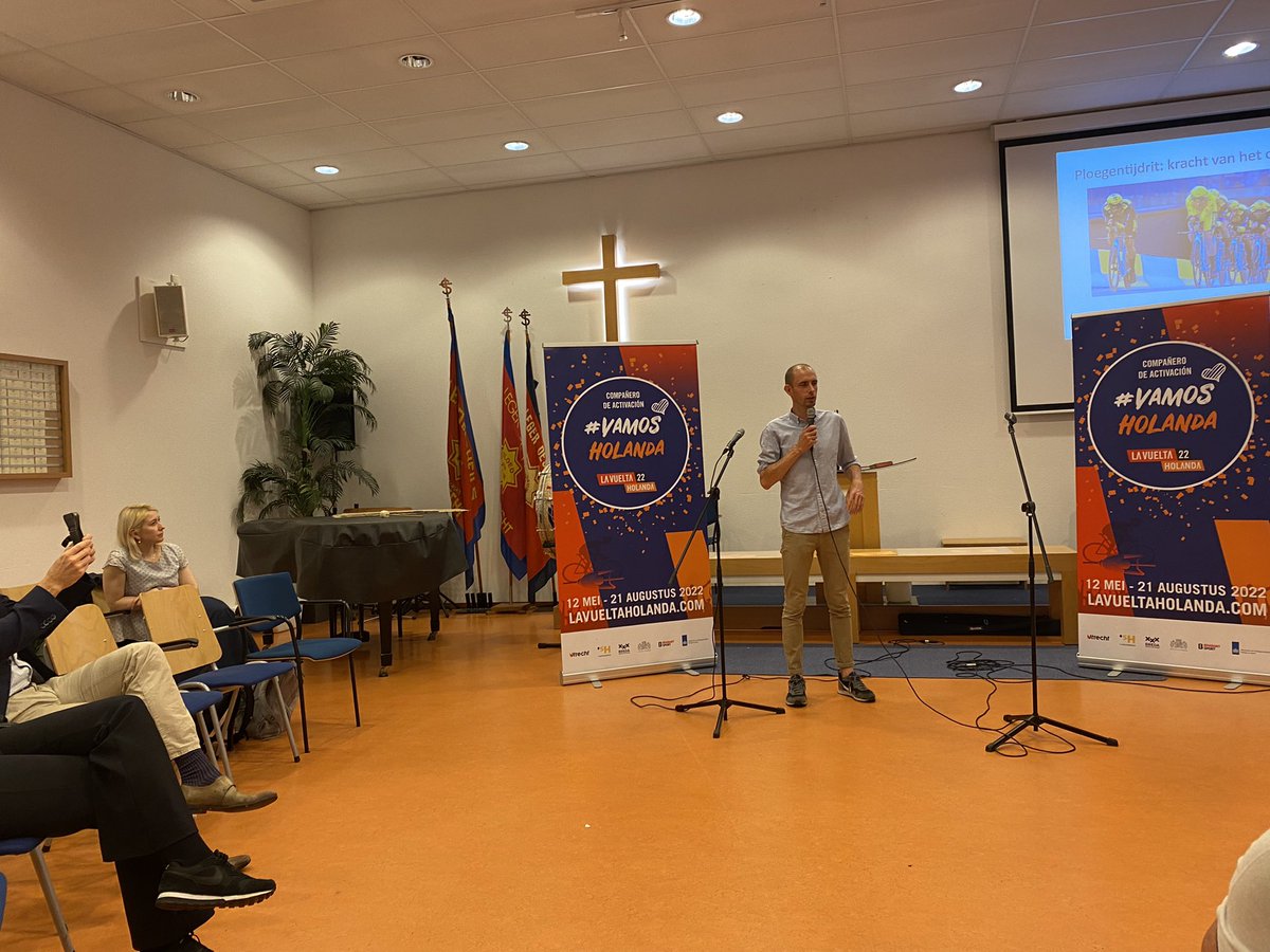 Dag van de Buurt in Overvecht was gister een dag vol ontmoetingen, gezelligheid, gesprekken, kennisdeling en mooi weer. <a href="/Stefclement/">Stef</a> nam ons mee in ploegentijd, kracht van collectief. Dag van de Buurt heeft laten zien dat met brede samenwerking je iets moois kunt organiseren.