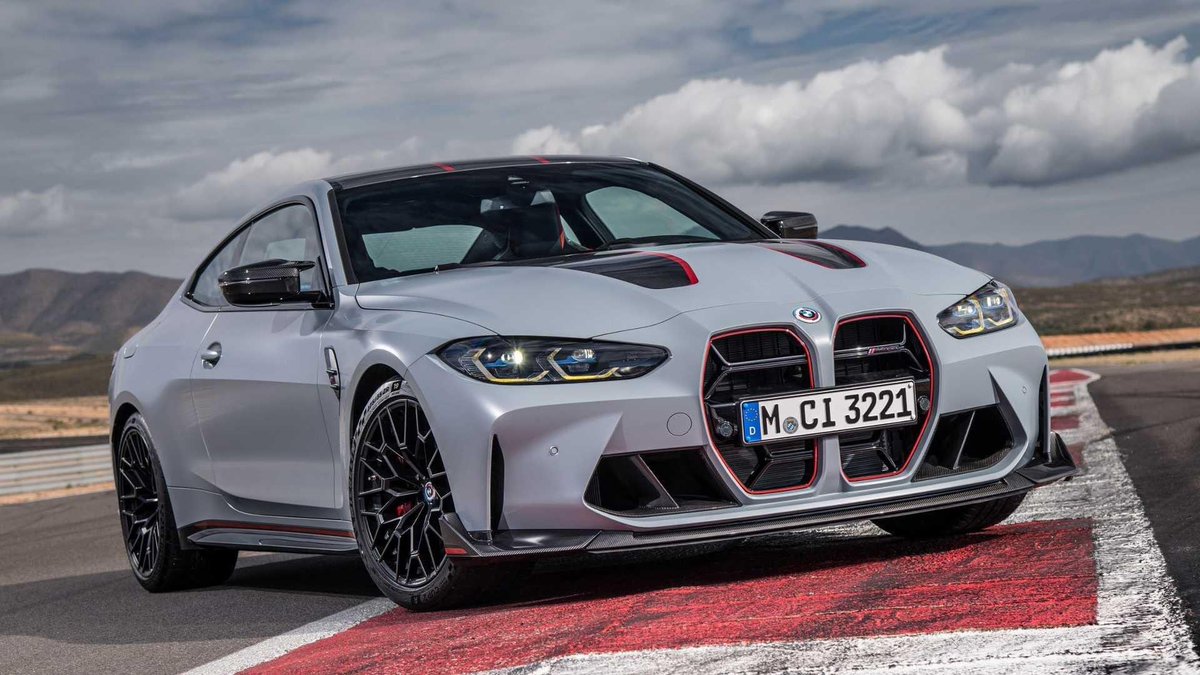 IamKumbi's tweet photo. M4 ya smanje with a twist. The all new BMW M4 CSL unveiled with 404kW, rear wheel drive as well as 2 seat only. 1000 units globally with only 15 coming to South Africa. #TheM4CSL #TheM4 https://t.co/Y5sNyZawn7