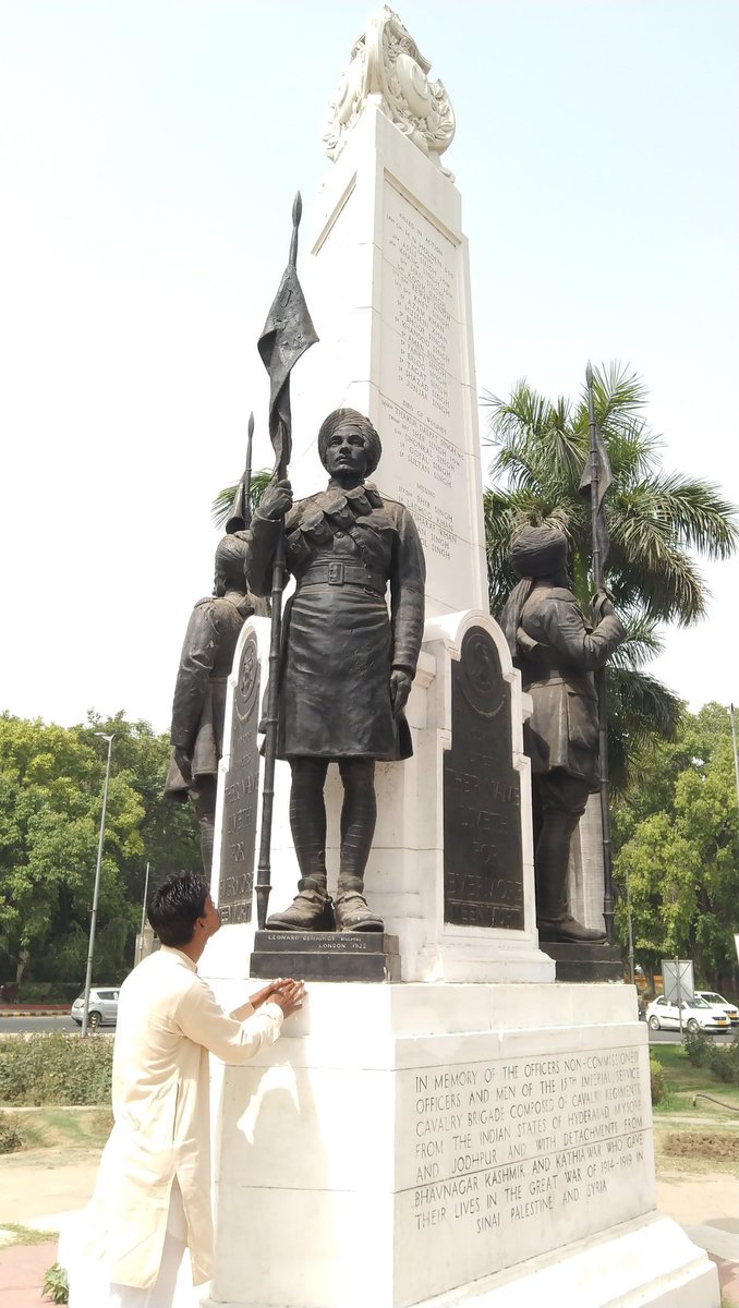 SarupSi23222061's tweet photo. आज दिल्ली में हैफा हीरो मेजर दलपत सिंह जी स्मारक त्रिमूर्ति सर्कल जाकर हैफा हीरो मेजर दलपत सिंह जी शेखावत को श्रद्धा सुमन अर्पित किए ।💐💐💐💐💐💐💐💐 https://t.co/mtueCP4rLm