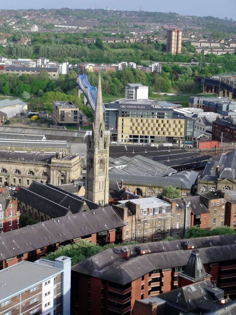 jac61941964's tweet photo. Looking south towards St Mary's Cathedral and Gateshead from Hadrian's Tower.
#Newcastle
#Gateshead
#HadriansTower
#StMarysCathedral
#architecture https://t.co/o2TB5yljYa